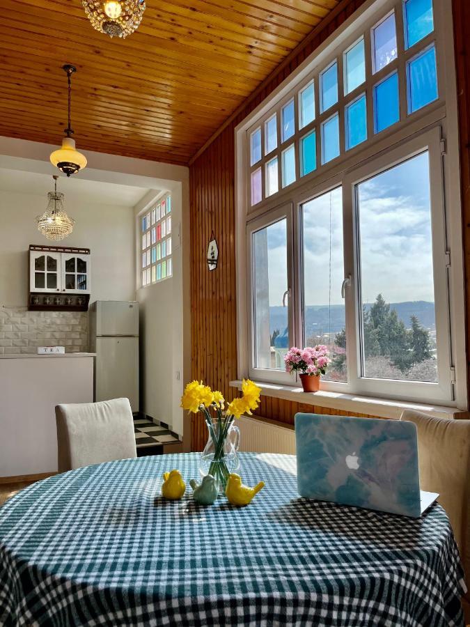 Pigeon Guest House 트빌리시 외부 사진