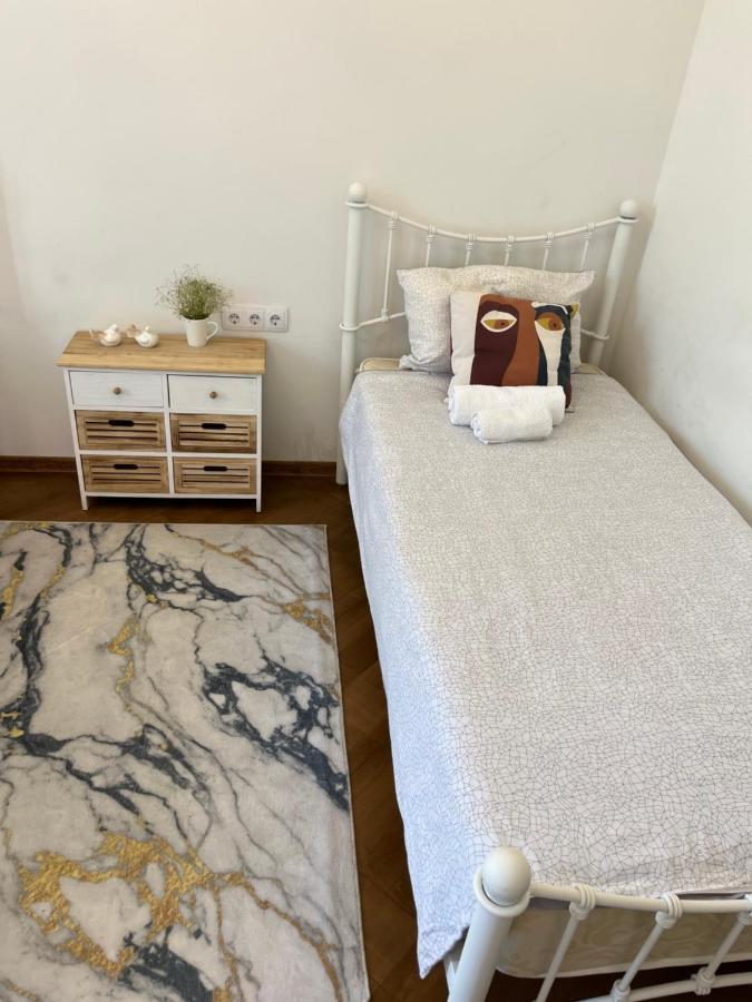 Pigeon Guest House 트빌리시 외부 사진